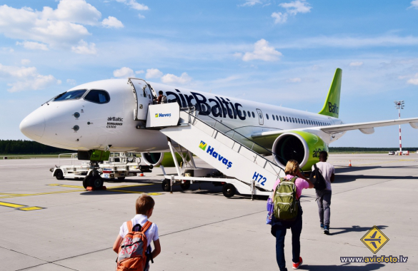 Bombardier CSeries CS300 (BD-500-1A11)